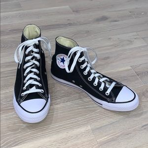 Black High Top Converse Size 10 Women’s 8 Men’s